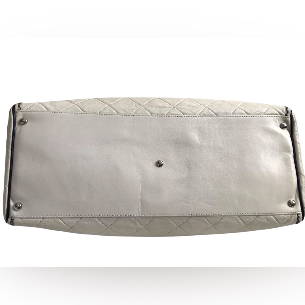 CHANEL Quilted East West Tote Bag Lambskin Silver Harware Cream Color - Picture 13 of 16